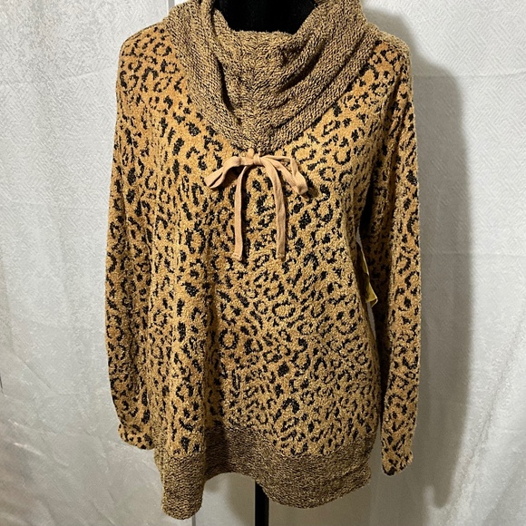 One World Leopard Print Cowl Neck Sweater Small NWT Cozy Chic Fall Tunic - Picture 1 of 12